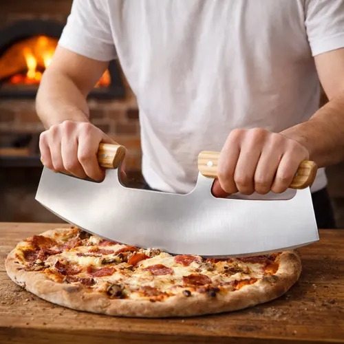 Destaque de Cortador Pizza Meia Lua Inox com desconto no Bom de Oferta